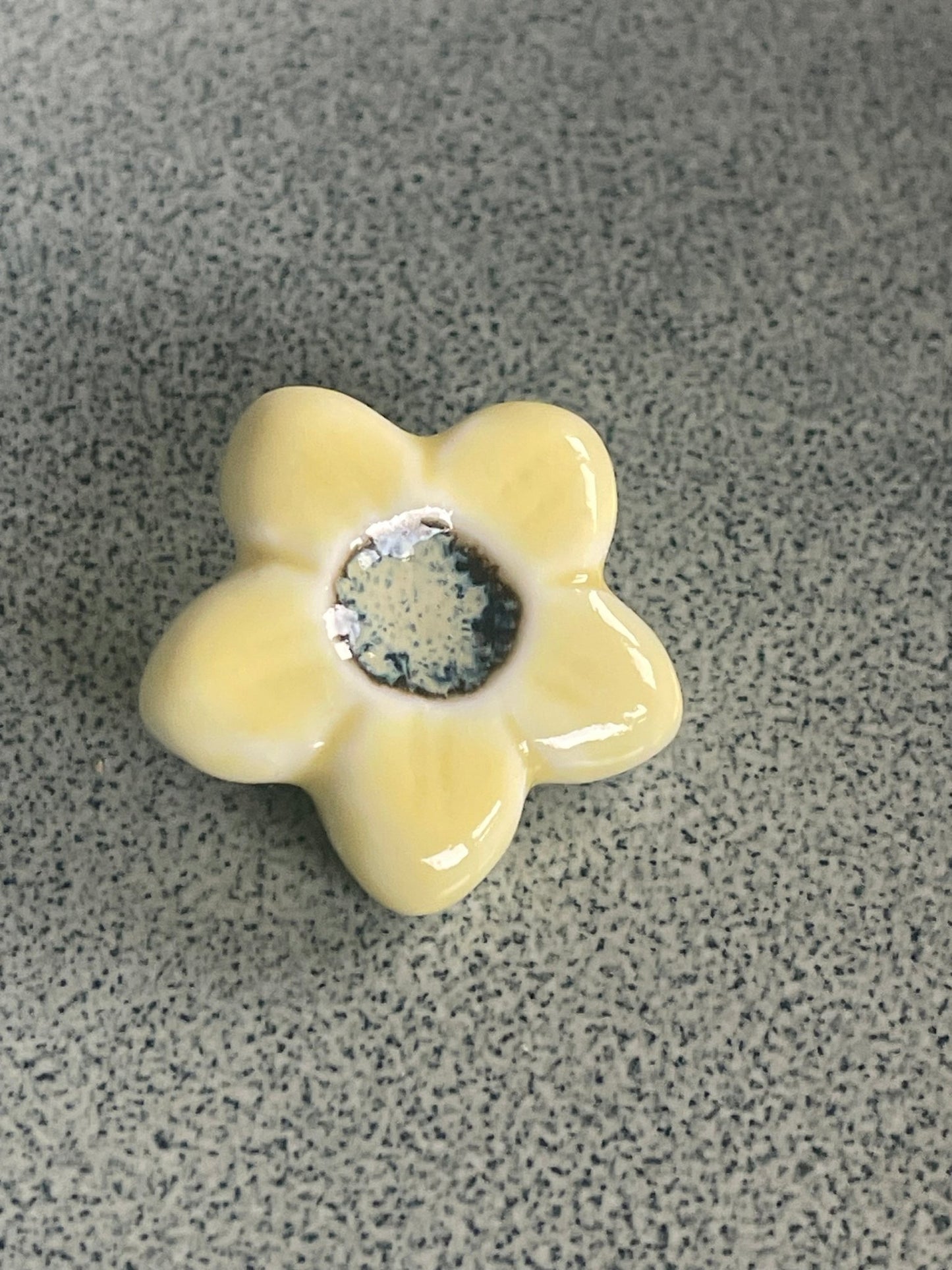 Bloem geel bruin hartje - hart&ziel design