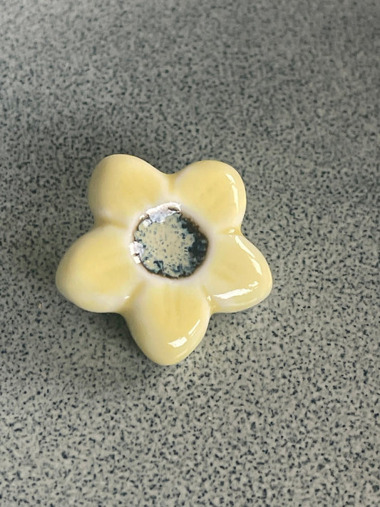 Bloem geel bruin hartje - hart&ziel design