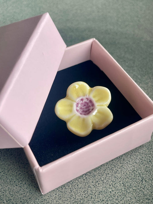 Bloem geel met paars - hart&ziel design