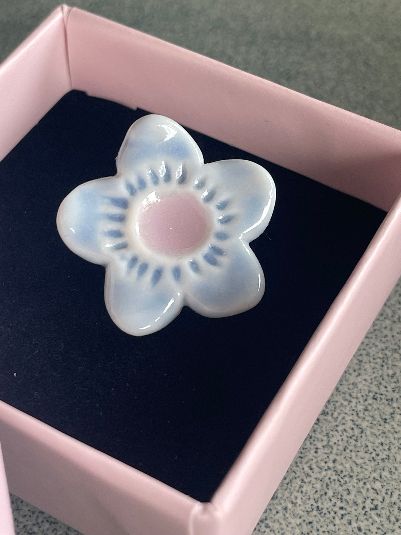 Bloem lichtblauw met roze 03 - hart&ziel design