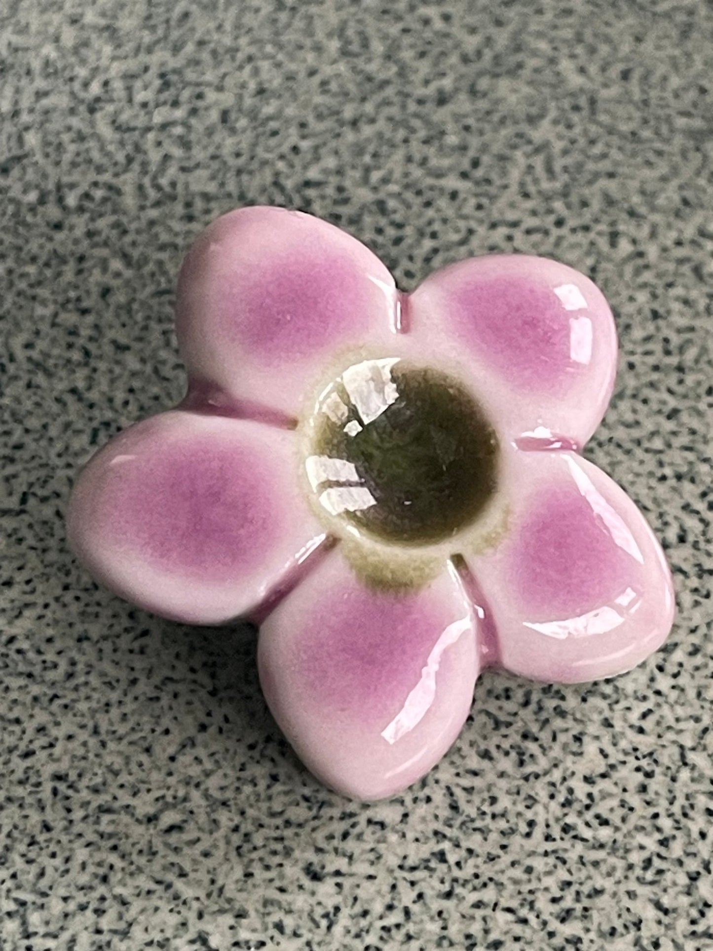 Bloem lila met groen hartje - hart&ziel design