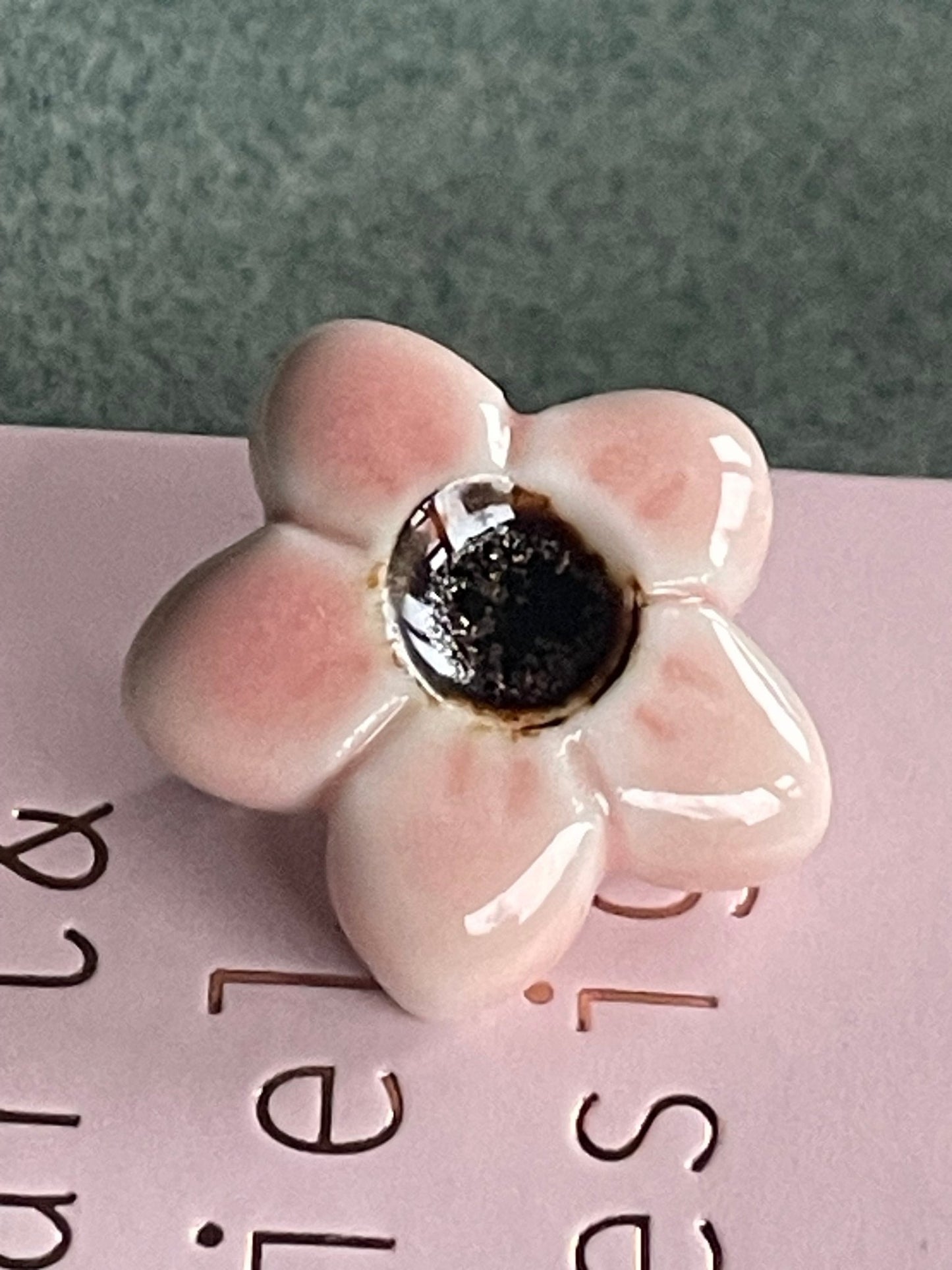 Bloem roze met bruin hart 01 - hart&ziel design