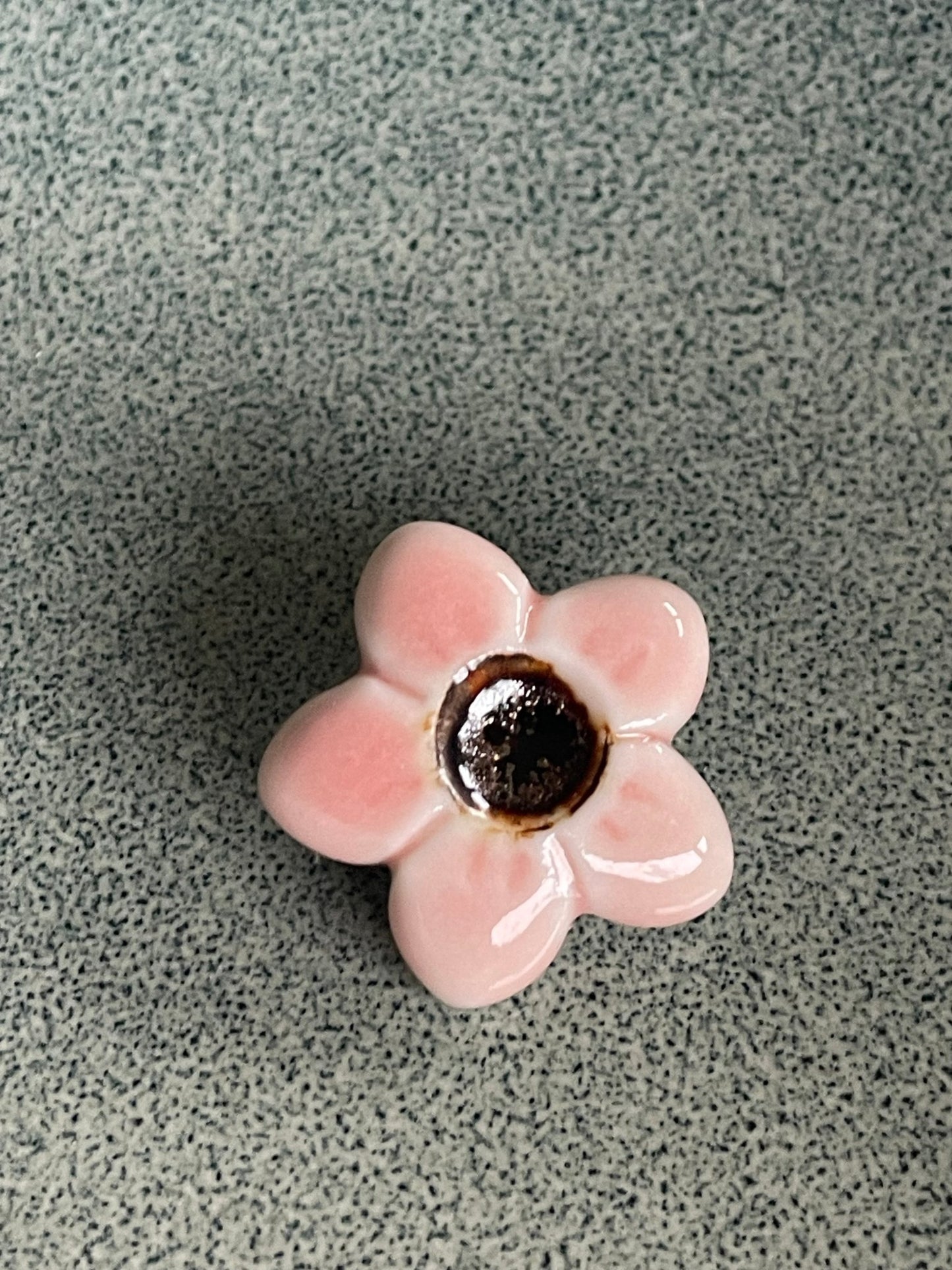 Bloem roze met bruin hart 01 - hart&ziel design