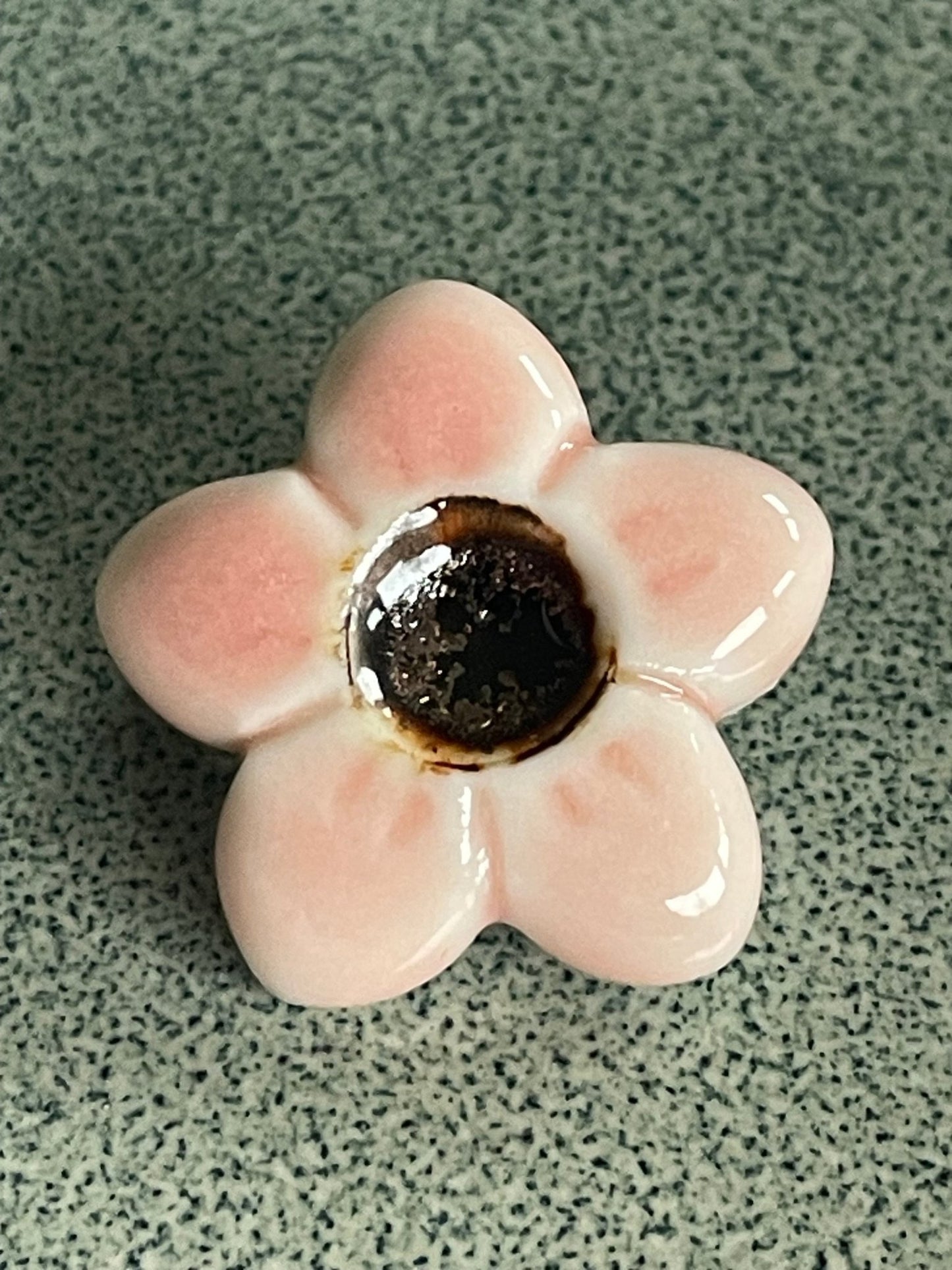 Bloem roze met bruin hart 01 - hart&ziel design