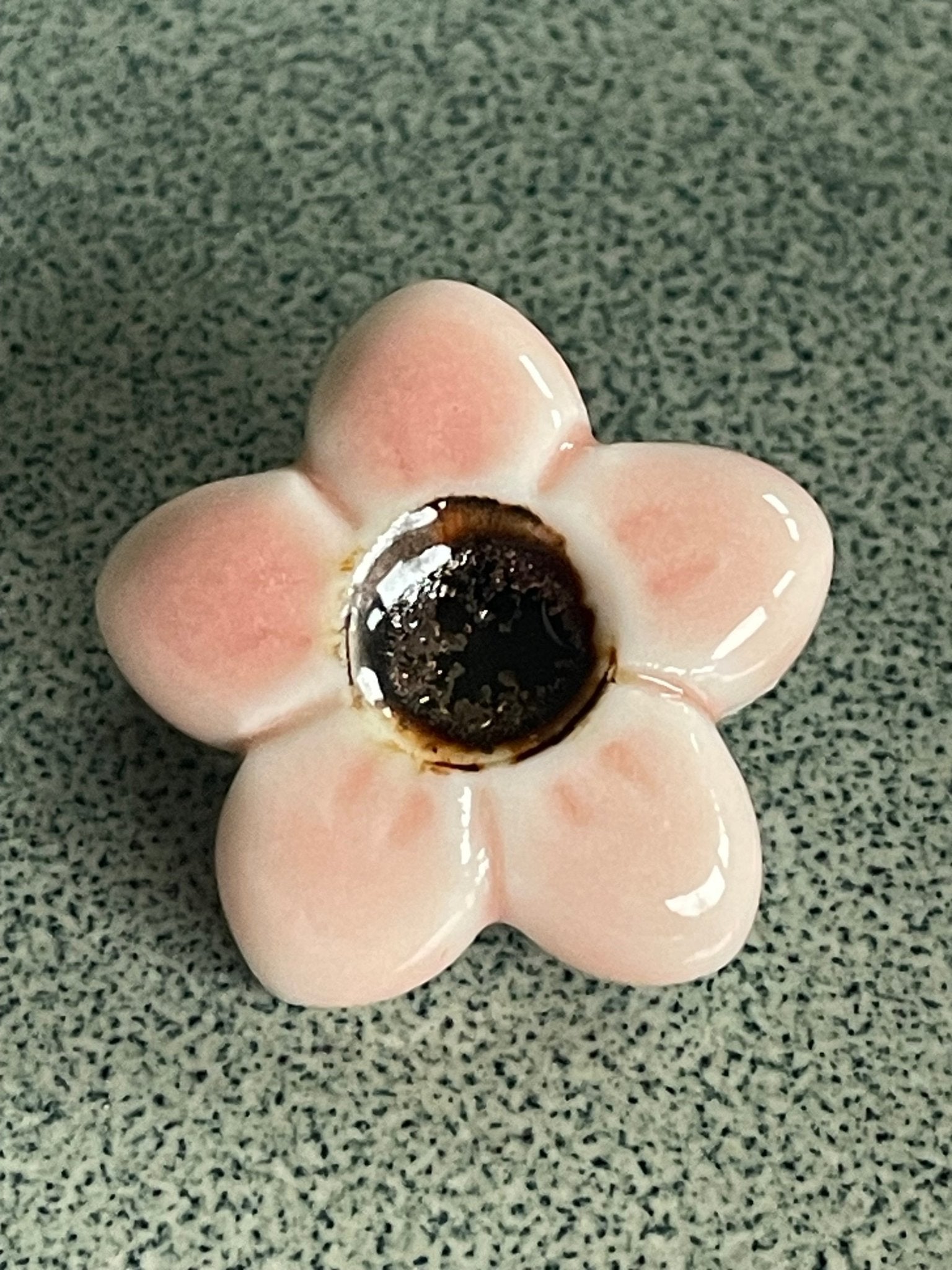 Bloem roze met bruin hart 01 - hart&ziel design