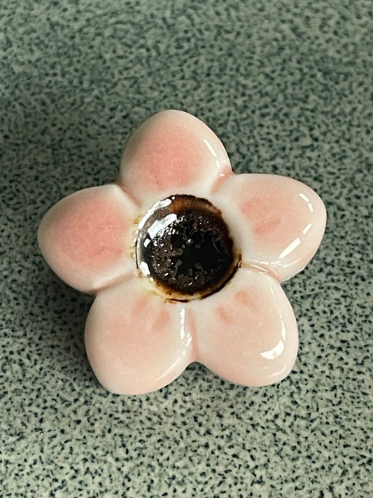 Bloem roze met bruin hart 01 - hart&ziel design