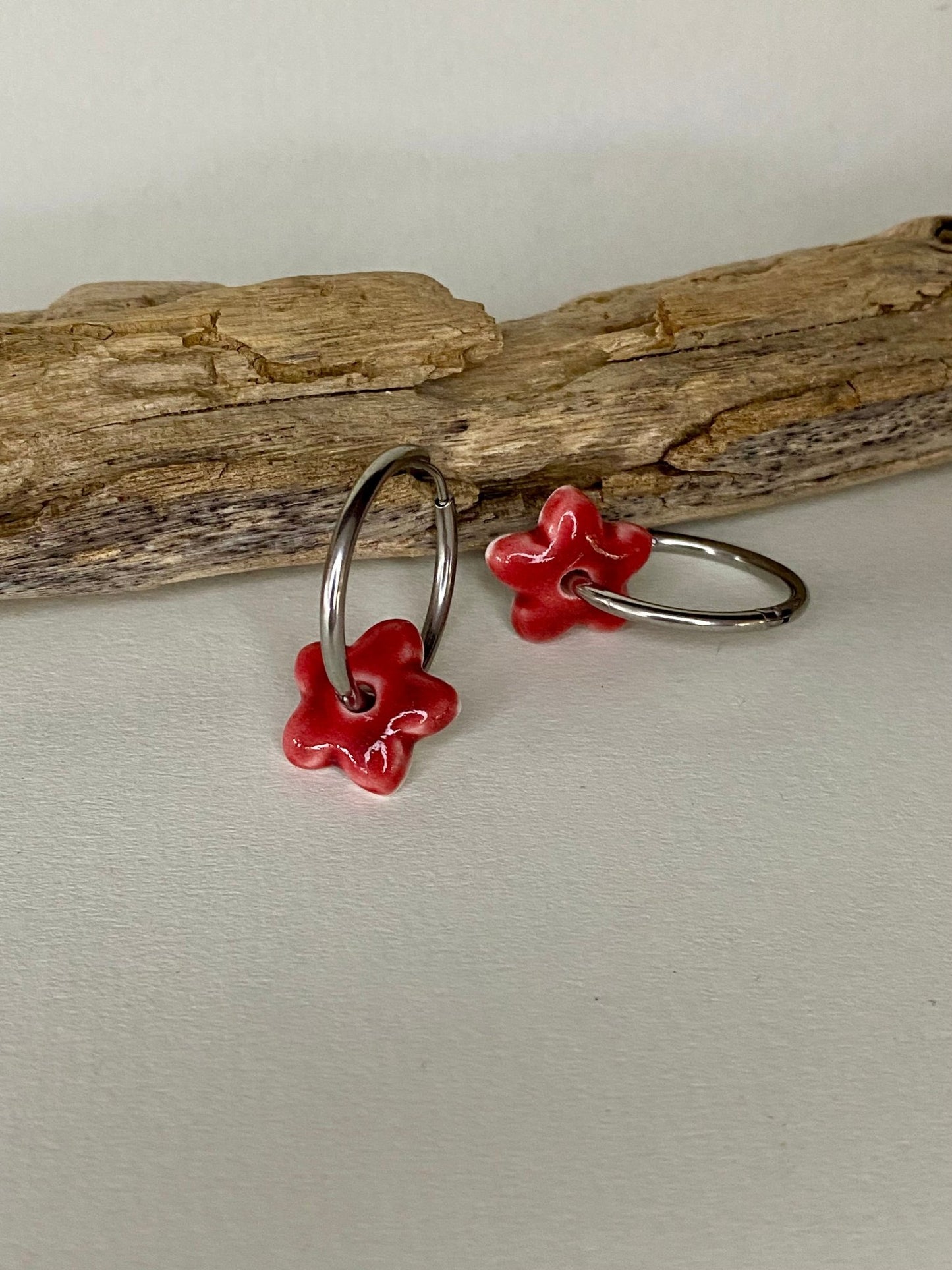 Oorringen Lou Lou zilver - rood - hart&ziel design