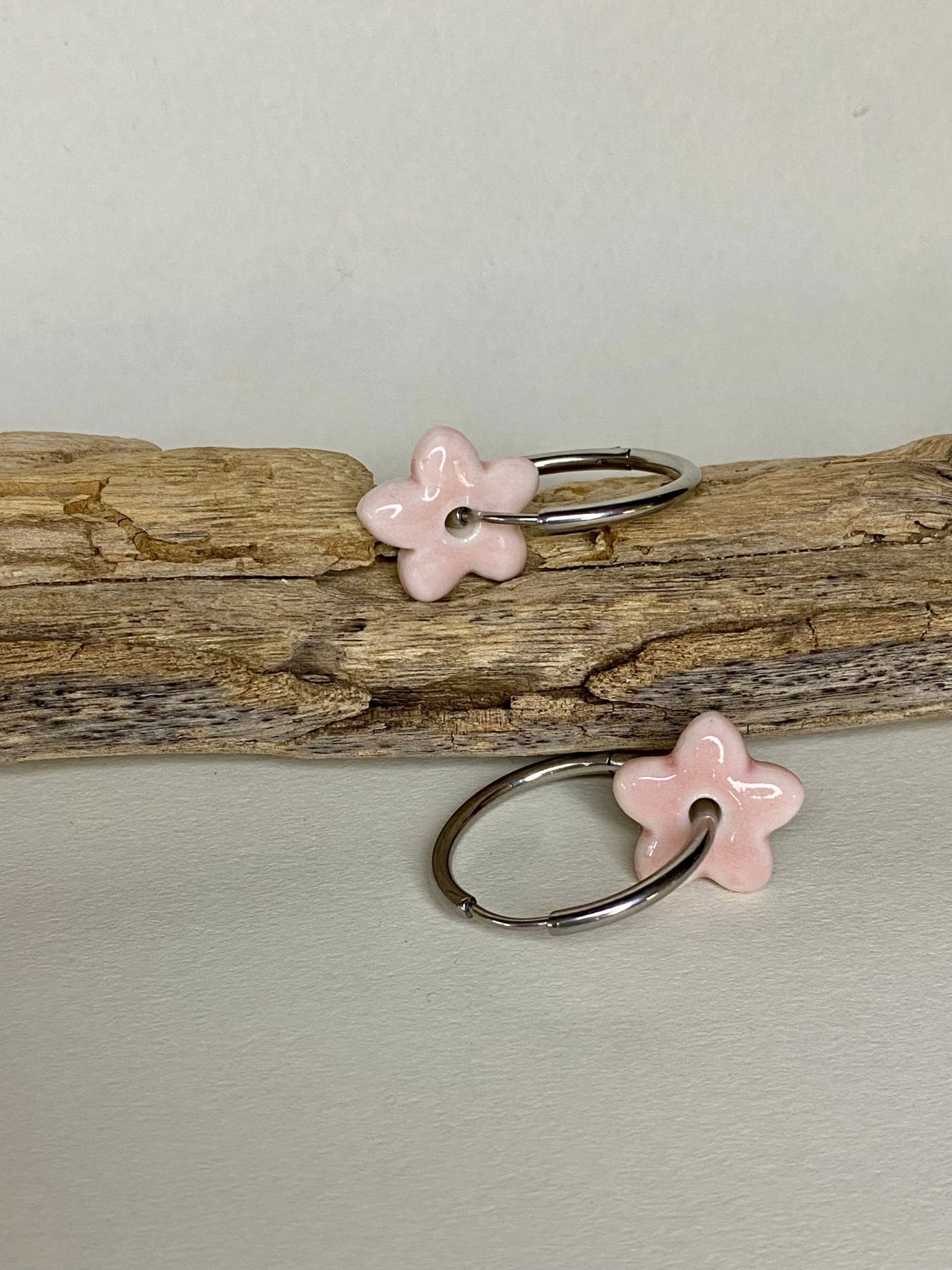 Oorringen Lou Lou zilver - roze - hart&ziel design