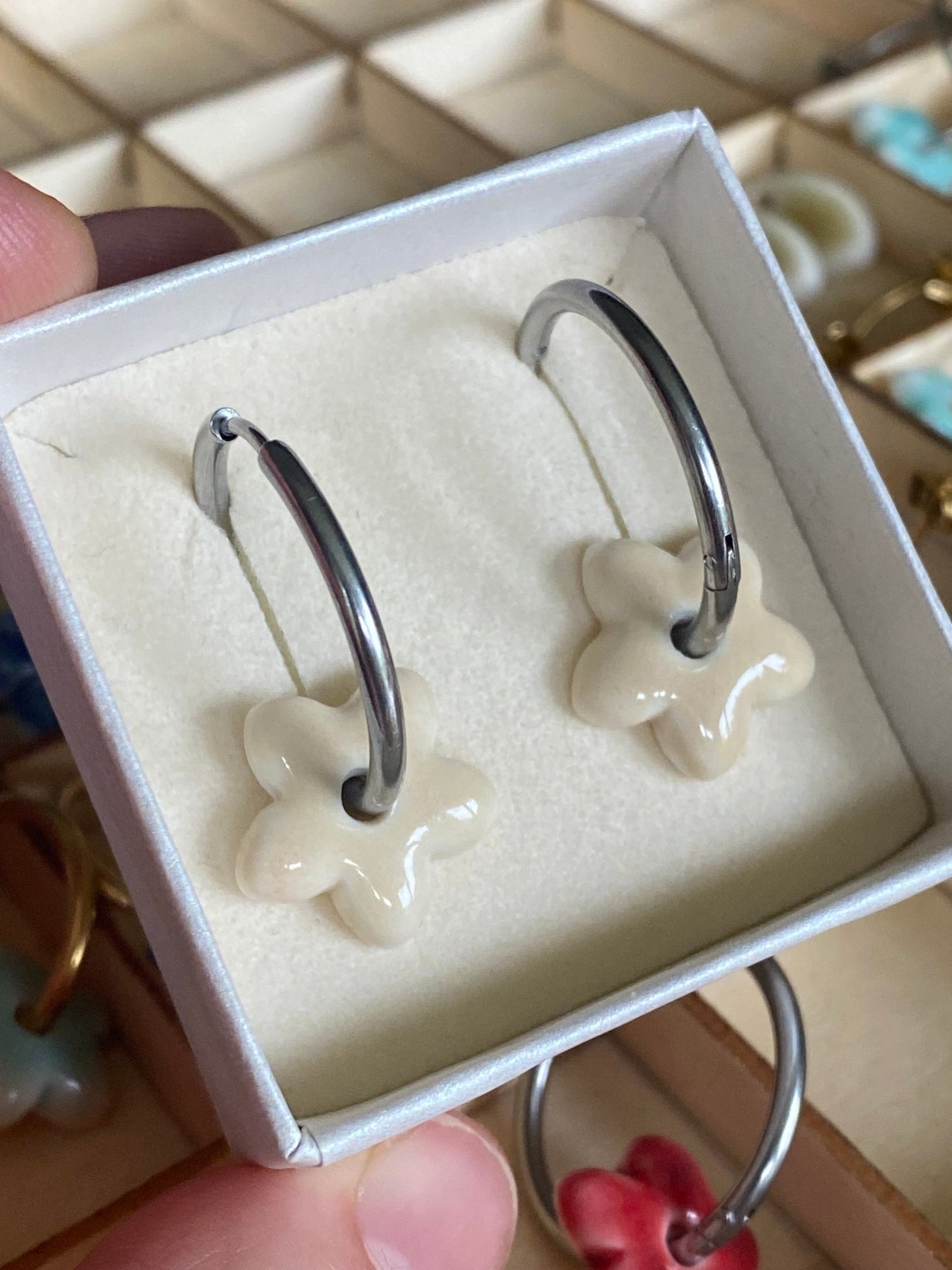 Oorringen Lou Lou zilver - vanille - hart&ziel design