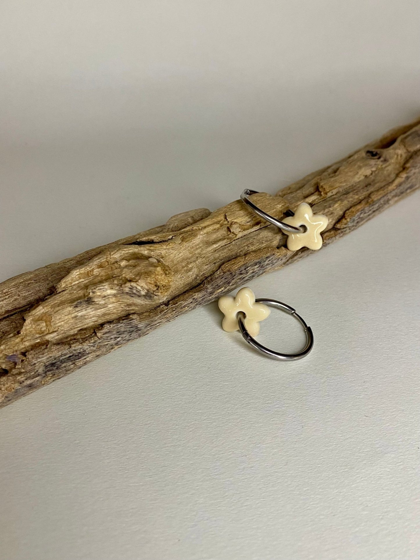 Oorringen Lou Lou zilver - vanille - hart&ziel design