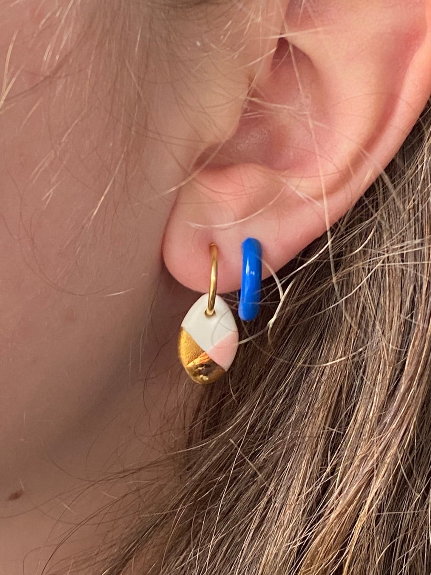 Oorsteker Fonkel antraciet/goud - hart&ziel design