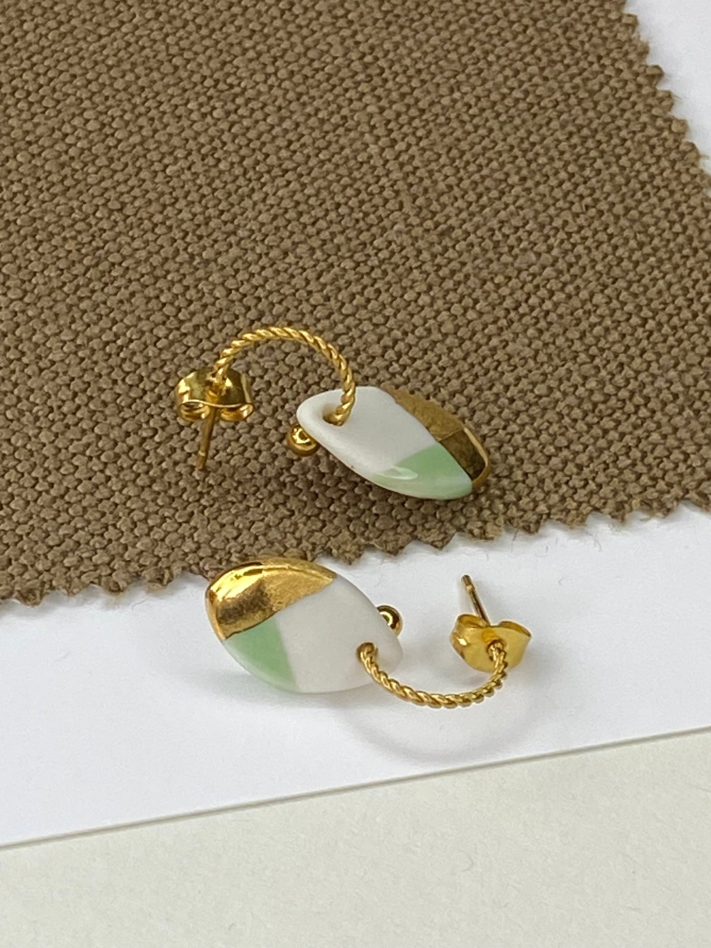 Oorsteker gedraaid Fonkel mint/goud - hart&ziel design